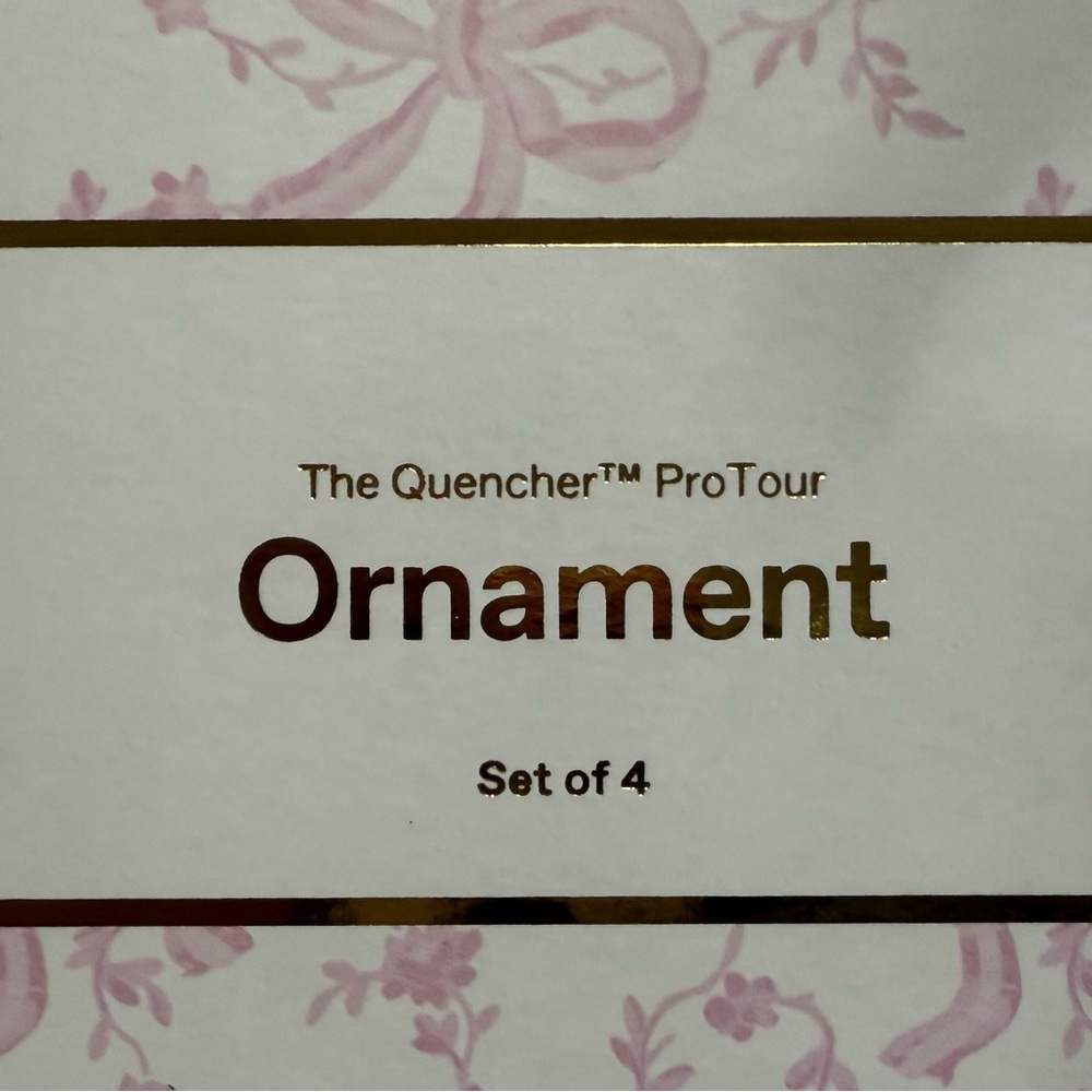Stanley 1913 x LoveShackFancy Holiday Quencher ProTour Ornament Set - Picture 2 of 4